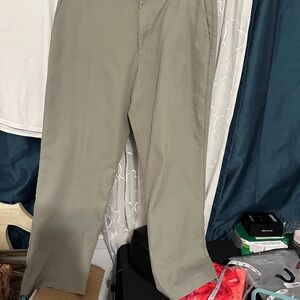 Dockers Men's Khaki Chinos